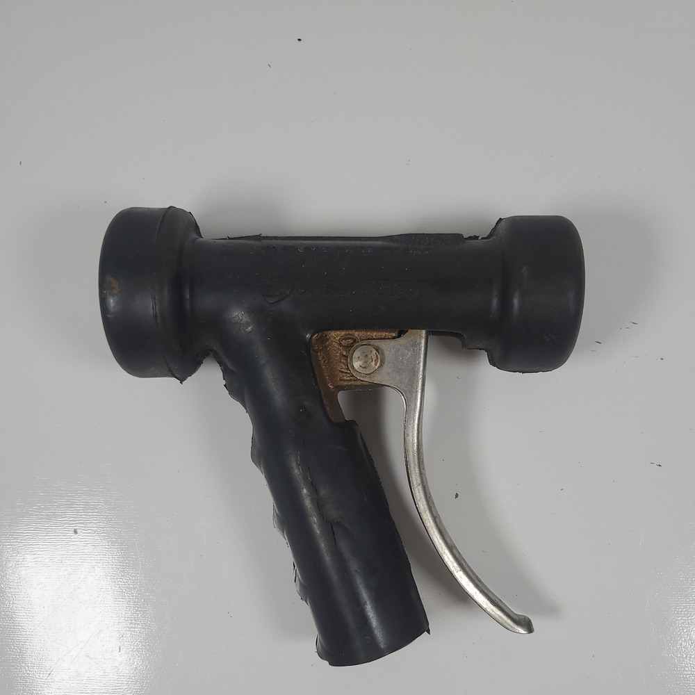 Strahman M-70 Mini Insulated Spray Nozzle 150 PSI Black